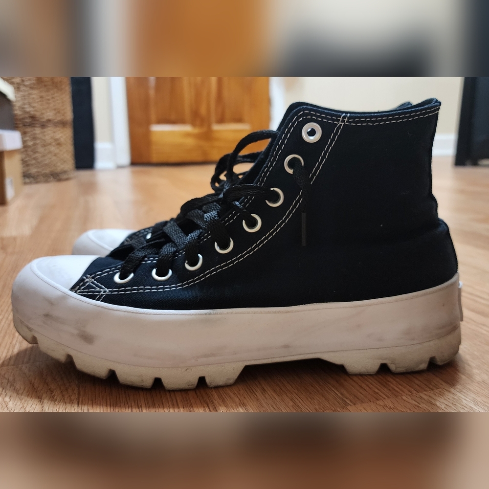 Converse Black and White High-Top Sneakers Size 9 - Picture 4 of 9